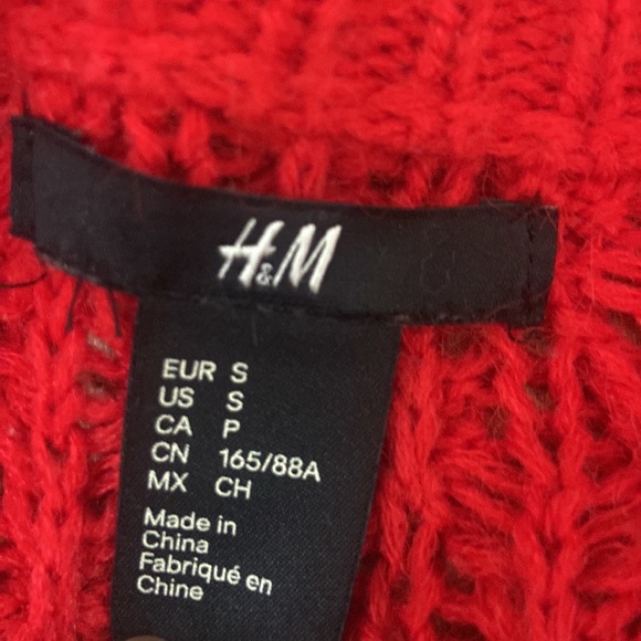 H&M Oversized Red Sweater - Picture 2 of 4